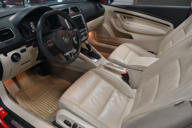 2015 Volkswagen Eos Executive 2dr Convertible Chicago IL