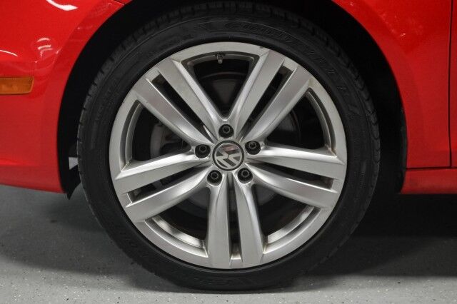 2015 Volkswagen Eos Executive 2dr Convertible Chicago IL