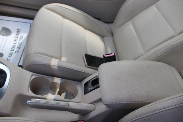 2015 Volkswagen Eos LUXURY W/NAVI Komfort Melbourne FL