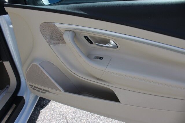 2015 Volkswagen Eos LUXURY W/NAVI Komfort Melbourne FL