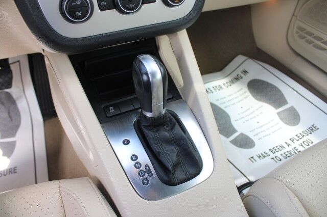 2015 Volkswagen Eos LUXURY W/NAVI Komfort Melbourne FL