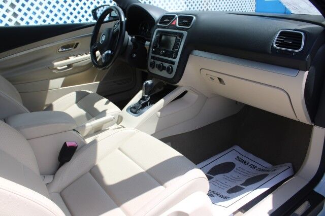 2015 Volkswagen Eos LUXURY W/NAVI Komfort Melbourne FL