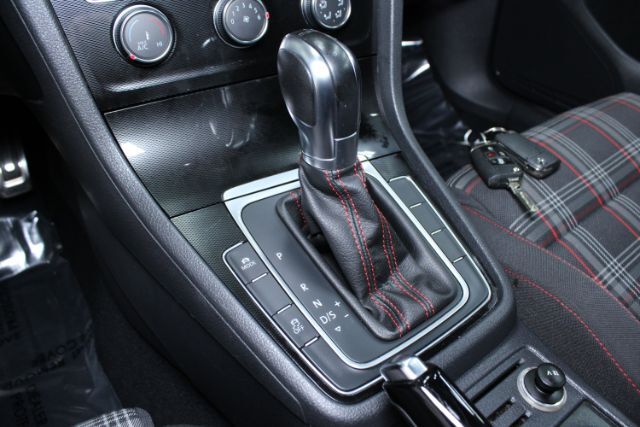 2015 Volkswagen Golf GTI 2.0T S 4-Door Chantilly VA