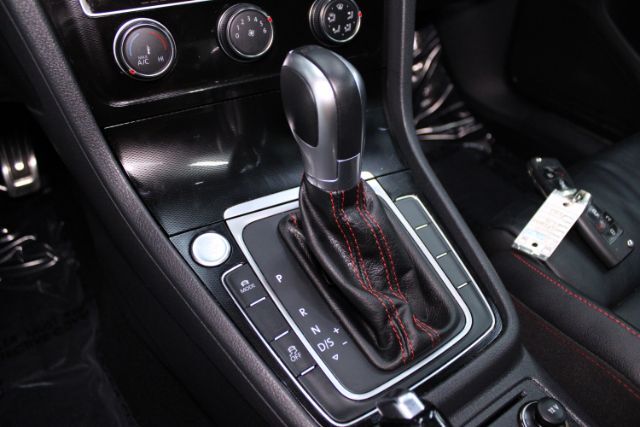 2015 Volkswagen Golf GTI 2.0T SE 4-Door Chantilly VA