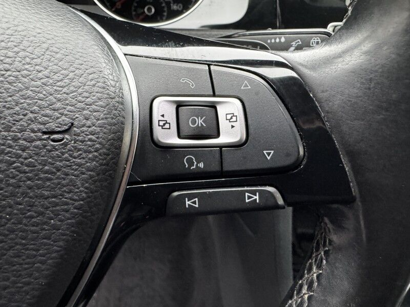 2015 Volkswagen Golf SportWagen TDI S Willow Grove PA