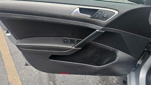 2015 Volkswagen Golf SportWagen TSI S 6A Saint Joseph MO