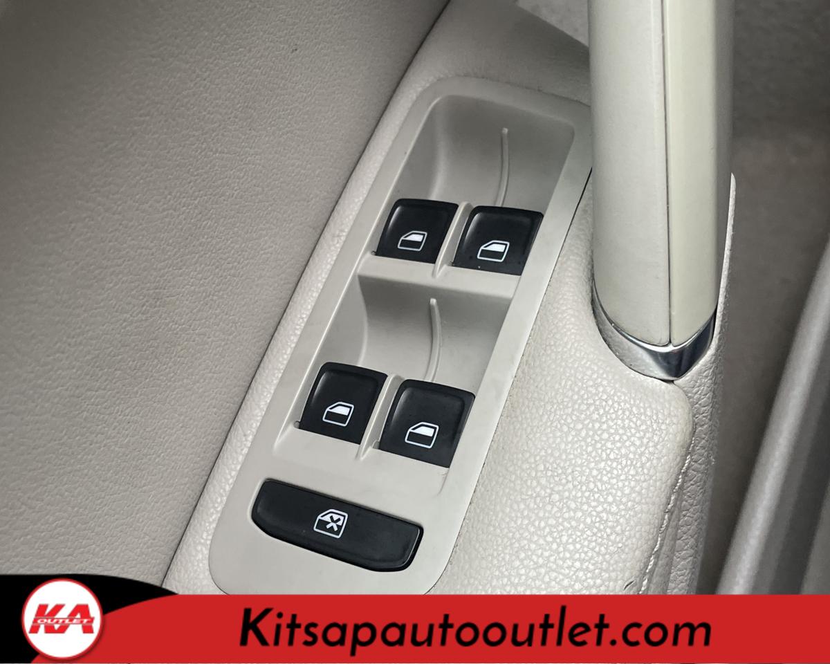 2015 Volkswagen Golf TDI S Hatchback Sedan 4D