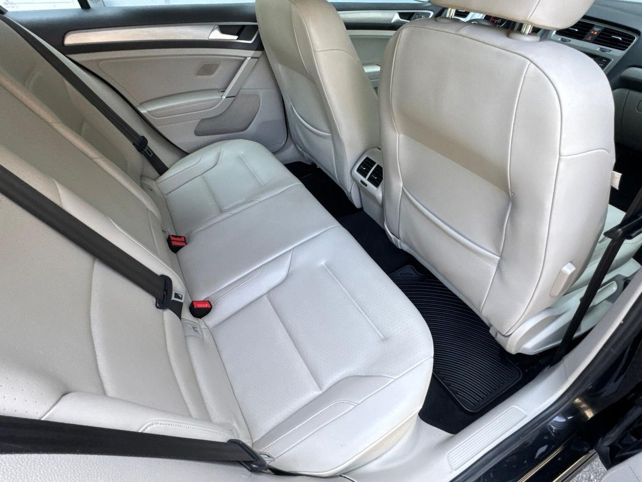 2015 Volkswagen Golf TDI SE 4-Door Warrenton VA