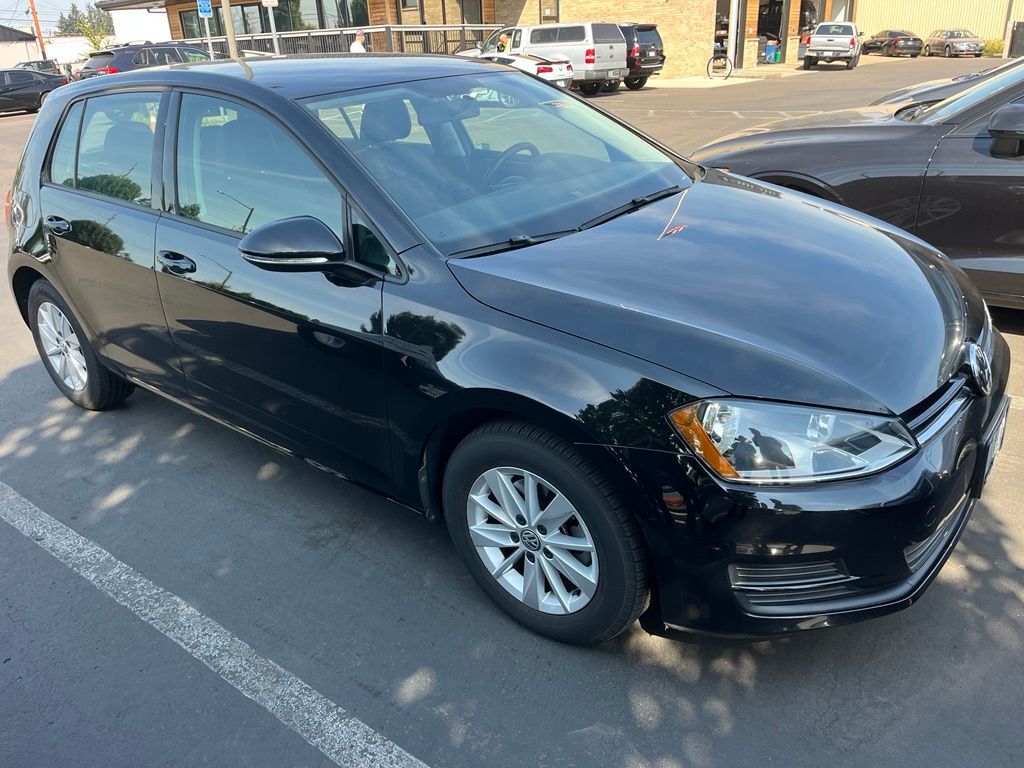 2015 Volkswagen Golf TSI S 4-Door