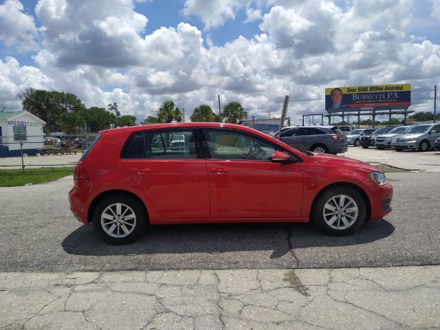 2015 Volkswagen Golf TSI S 4-Door Bradenton FL