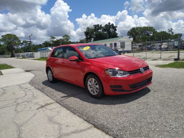 2015 Volkswagen Golf TSI S 4-Door Bradenton FL