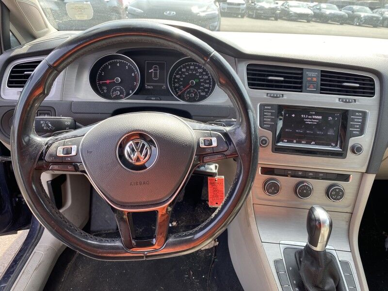 2015 Volkswagen Golf TSI SE