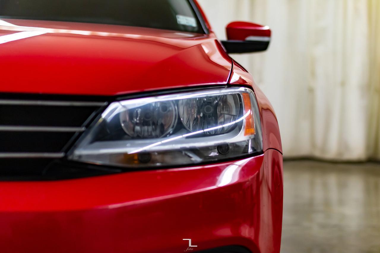 2015 Volkswagen Jetta Comfortline Manual Roof BCam Red Deer AB