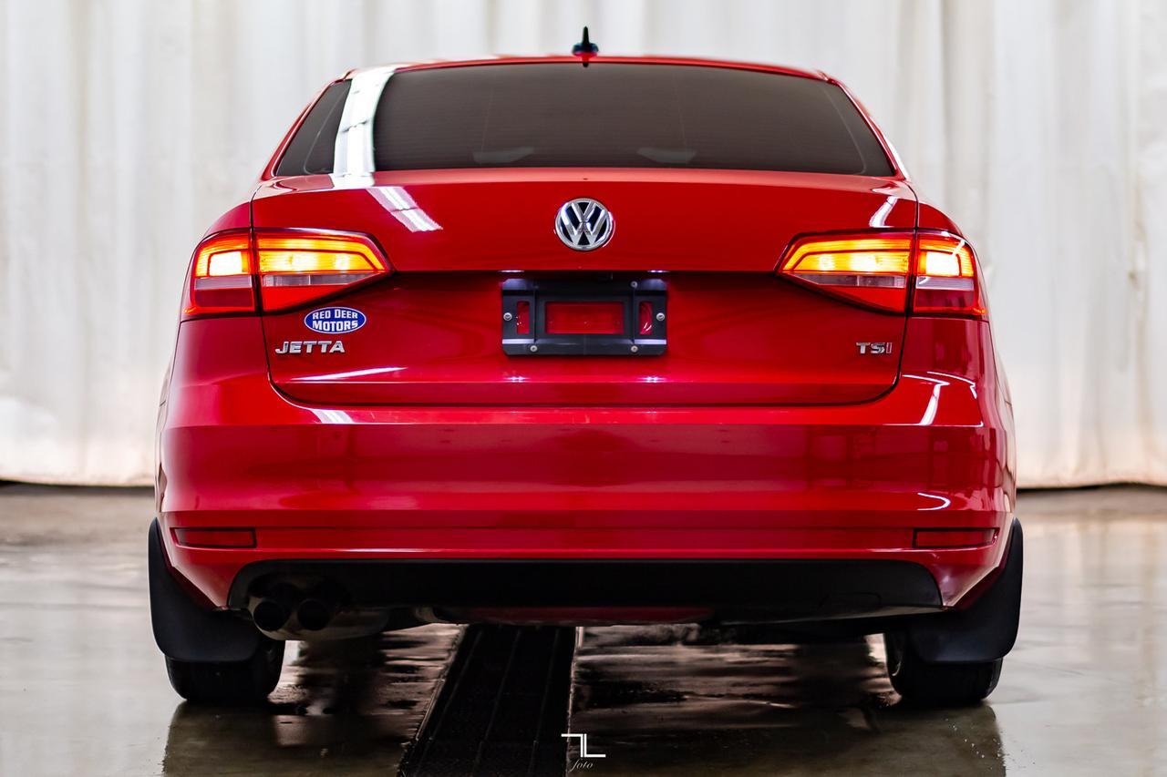 2015 Volkswagen Jetta Comfortline Manual Roof BCam Red Deer AB