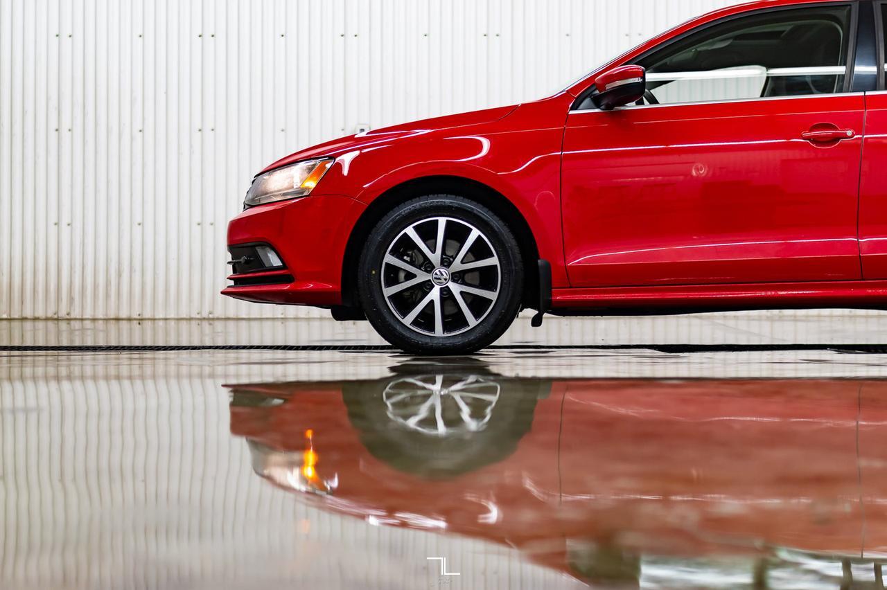 2015 Volkswagen Jetta Comfortline Manual Roof BCam Red Deer AB