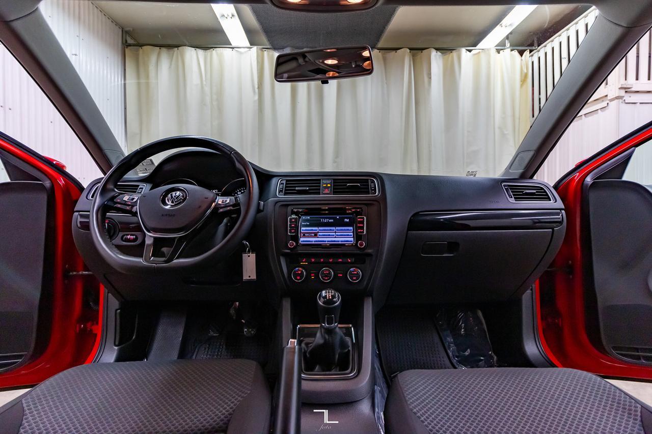 2015 Volkswagen Jetta Comfortline Manual Roof BCam Red Deer AB