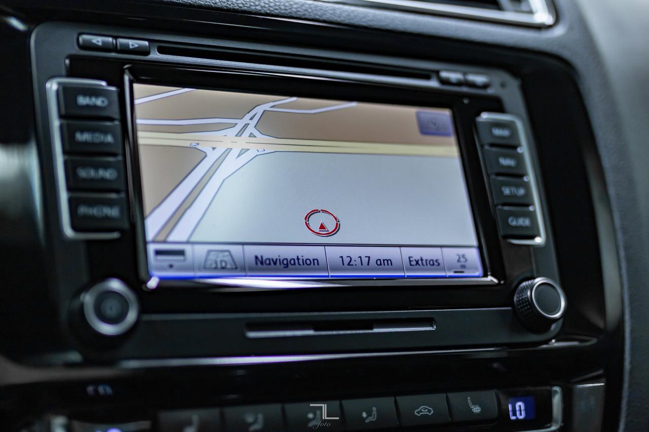 2015 Volkswagen Jetta Highline Diesel Leather Roof Nav Red Deer AB