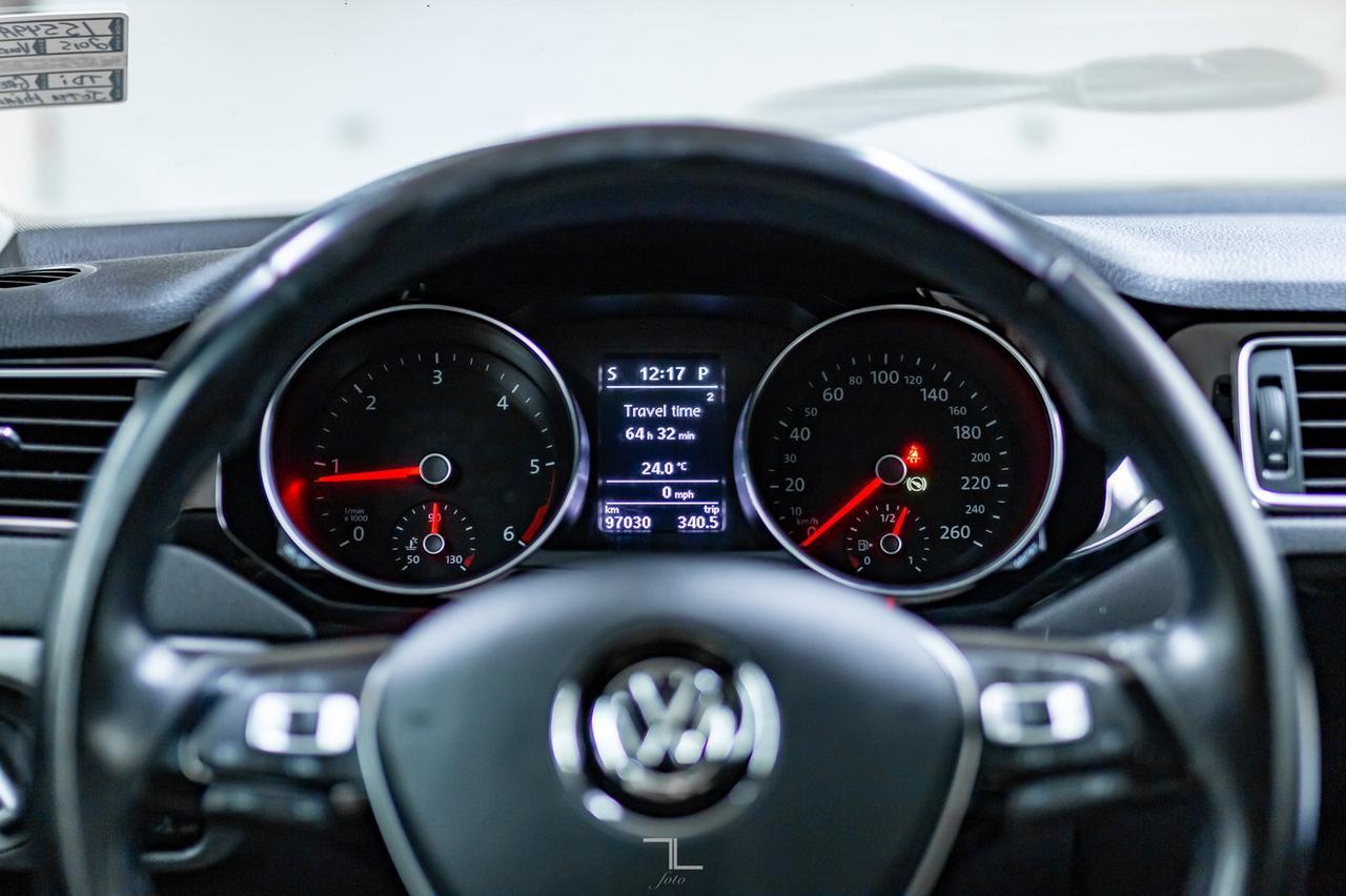 2015 Volkswagen Jetta Highline Diesel Leather Roof Nav Red Deer AB