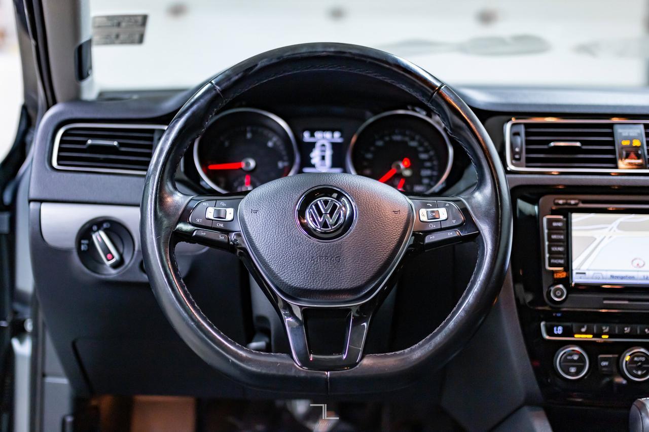 2015 Volkswagen Jetta Highline Diesel Leather Roof Nav Red Deer AB