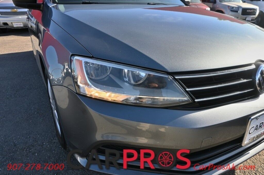 2015 Volkswagen Jetta S - 2.0L 4-Cyl - Automatic - Premium Cloth Seats - Power Locks, Windows & Mirrors - Cruise Control - Back Up Camera - Bluetooth - Aux & USB Input - Air Conditioning - Keyless Entry & Start - 34 MPG Anchorage AK
