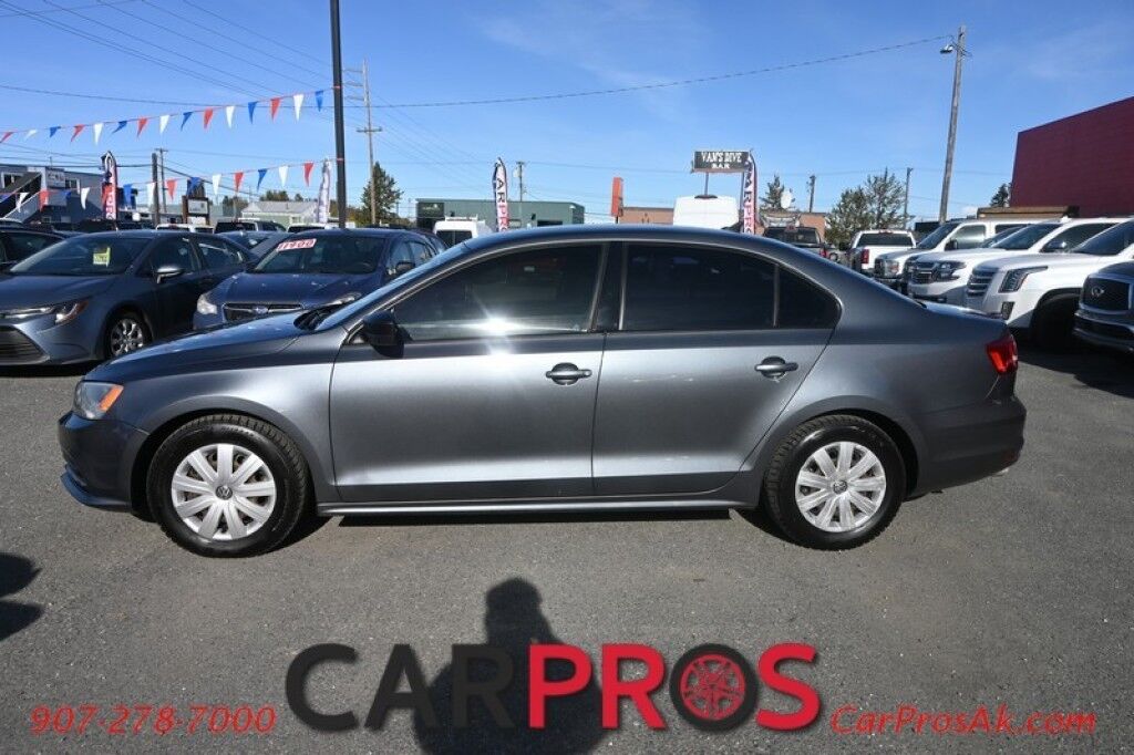 2015 Volkswagen Jetta S - 2.0L 4-Cyl - Automatic - Premium Cloth Seats - Power Locks, Windows & Mirrors - Cruise Control - Back Up Camera - Bluetooth - Aux & USB Input - Air Conditioning - Keyless Entry & Start - 34 MPG Anchorage AK