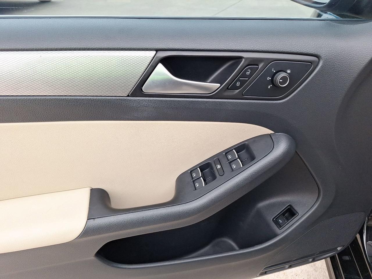 2015 Volkswagen Jetta Sedan 1.8T SE Hurst TX