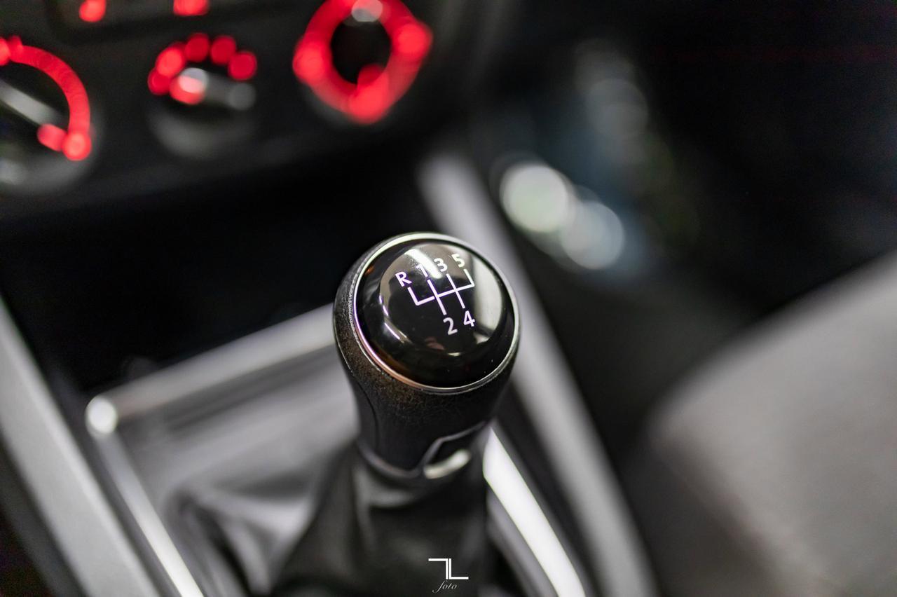 2015 Volkswagen Jetta Trendline Plus Manual BCam HSeats Red Deer AB