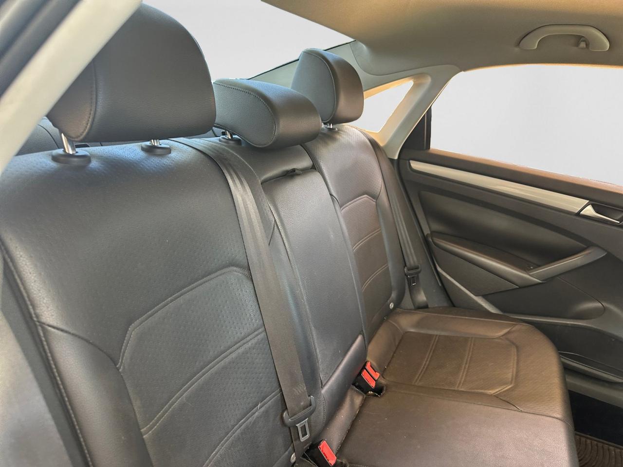 2015 Volkswagen Passat  Selma TX