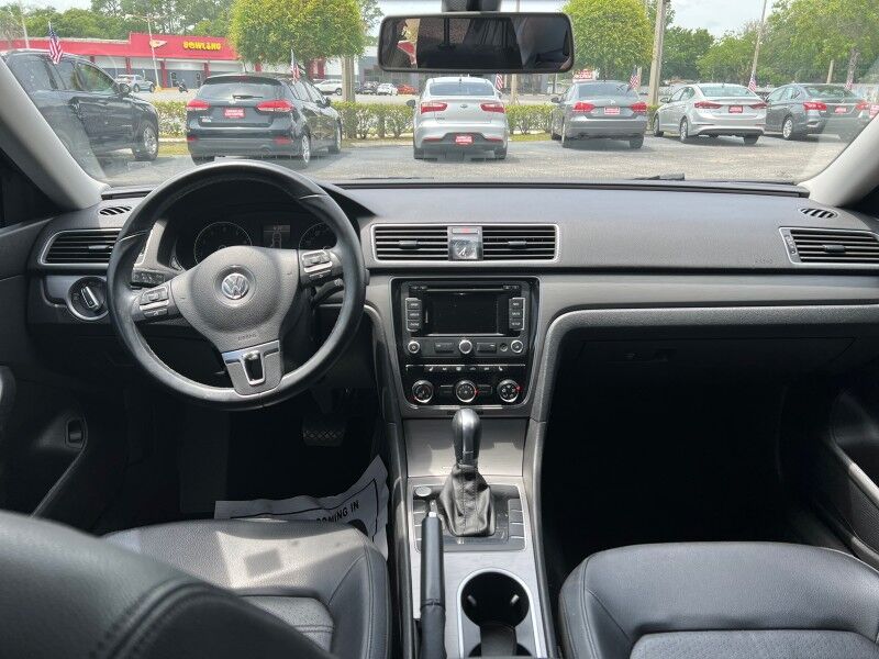 2015 Volkswagen Passat 1.8T SE w/Sunroof & Nav Jacksonville FL