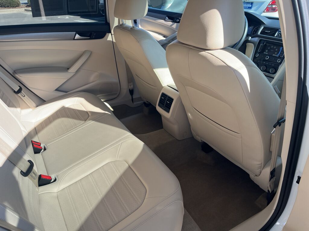 2015 Volkswagen Passat 1.8T SE w/Sunroof & Nav Wilmington NC