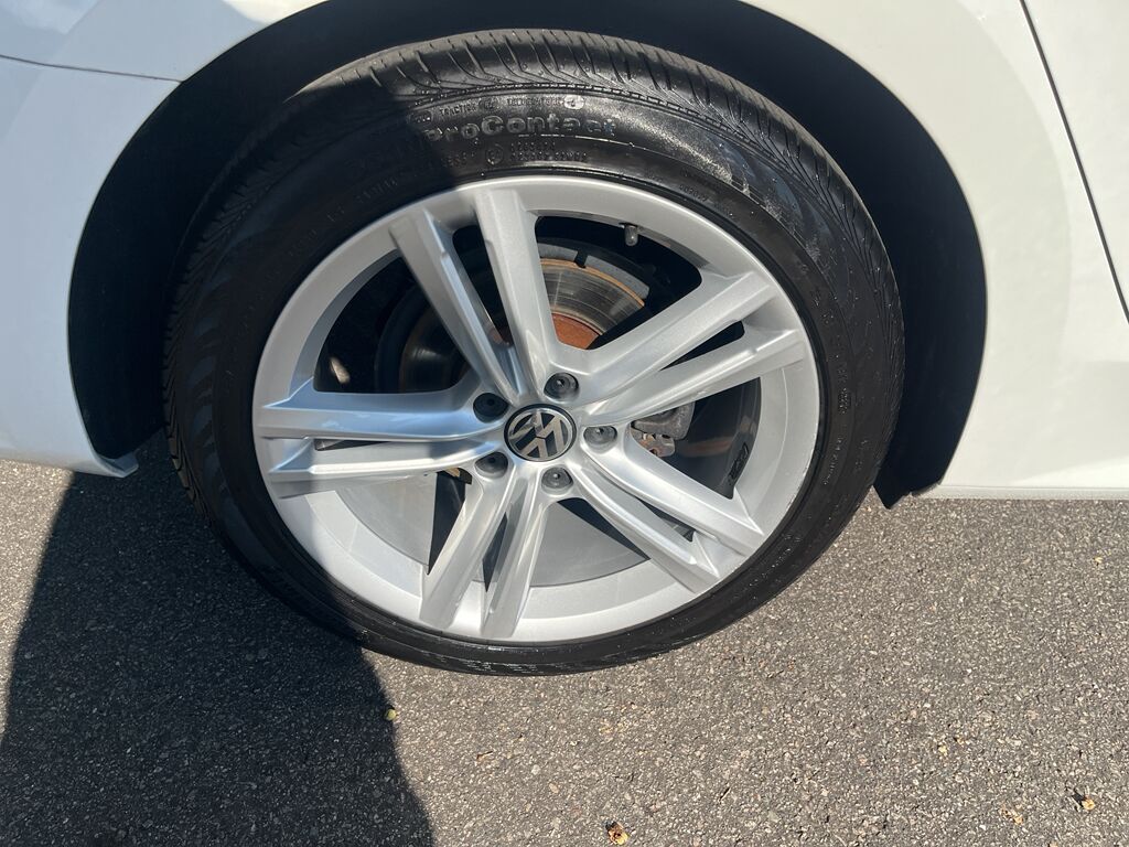 2015 Volkswagen Passat 1.8T SE w/Sunroof & Nav Wilmington NC