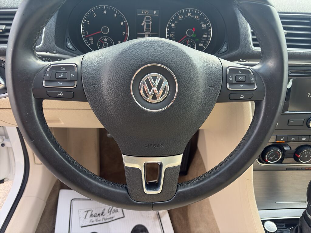 2015 Volkswagen Passat 1.8T SE w/Sunroof & Nav Wilmington NC
