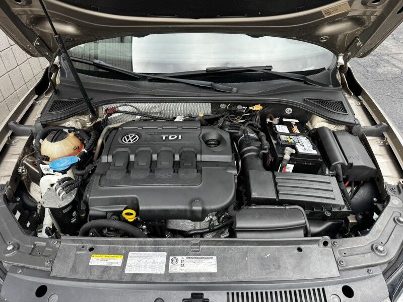 2015 Volkswagen Passat 2.0L TDI SE w/Sunroof