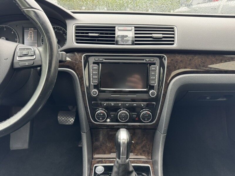 2015 Volkswagen Passat 2.0L TDI SEL Premium Willow Grove PA