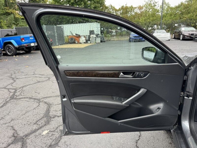 2015 Volkswagen Passat 2.0L TDI SEL Premium Willow Grove PA