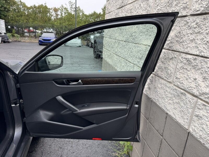 2015 Volkswagen Passat 2.0L TDI SEL Premium Willow Grove PA
