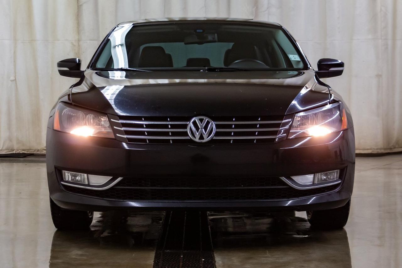 2015 Volkswagen Passat Highline Leather Roof Nav Red Deer AB