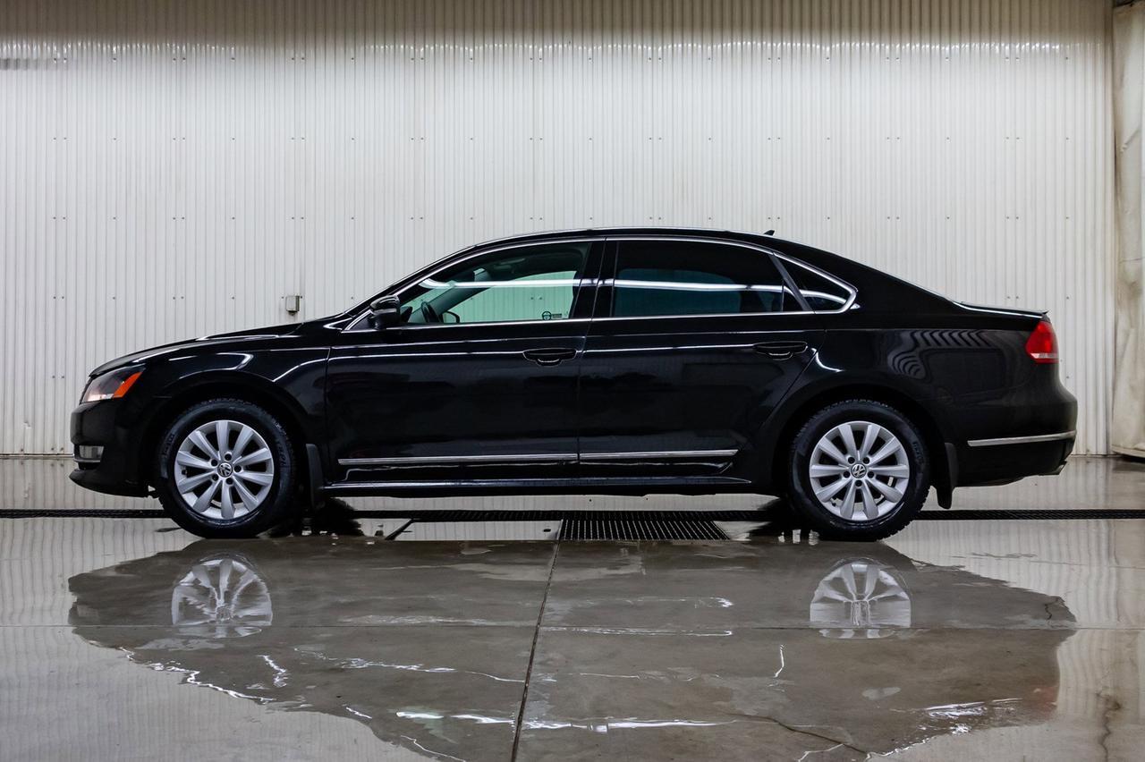 2015 Volkswagen Passat Highline Leather Roof Nav Red Deer AB