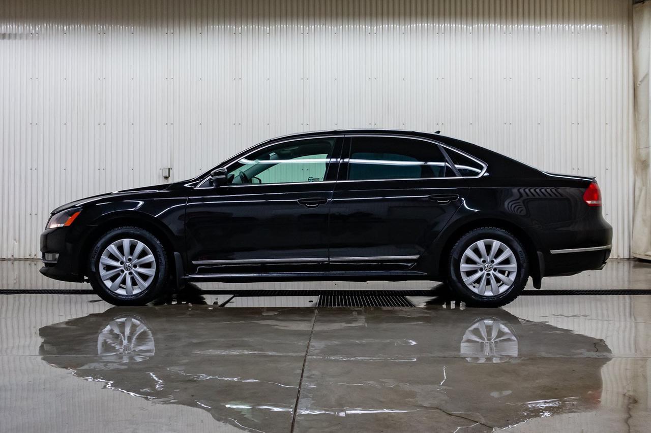 2015 Volkswagen Passat Highline Leather Roof Nav Red Deer AB