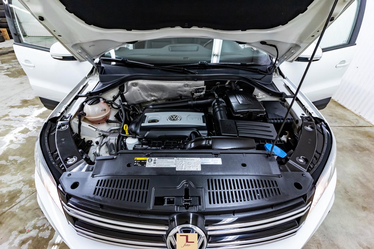 2015 Volkswagen Tiguan 4Motion Comfortline Leather Roof BCam Red Deer AB