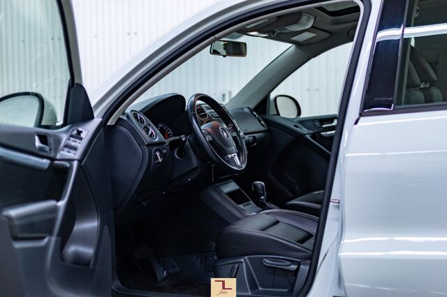 2015 Volkswagen Tiguan 4Motion Comfortline Leather Roof BCam Red Deer AB