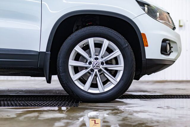 2015 Volkswagen Tiguan 4Motion Comfortline Leather Roof BCam Red Deer AB