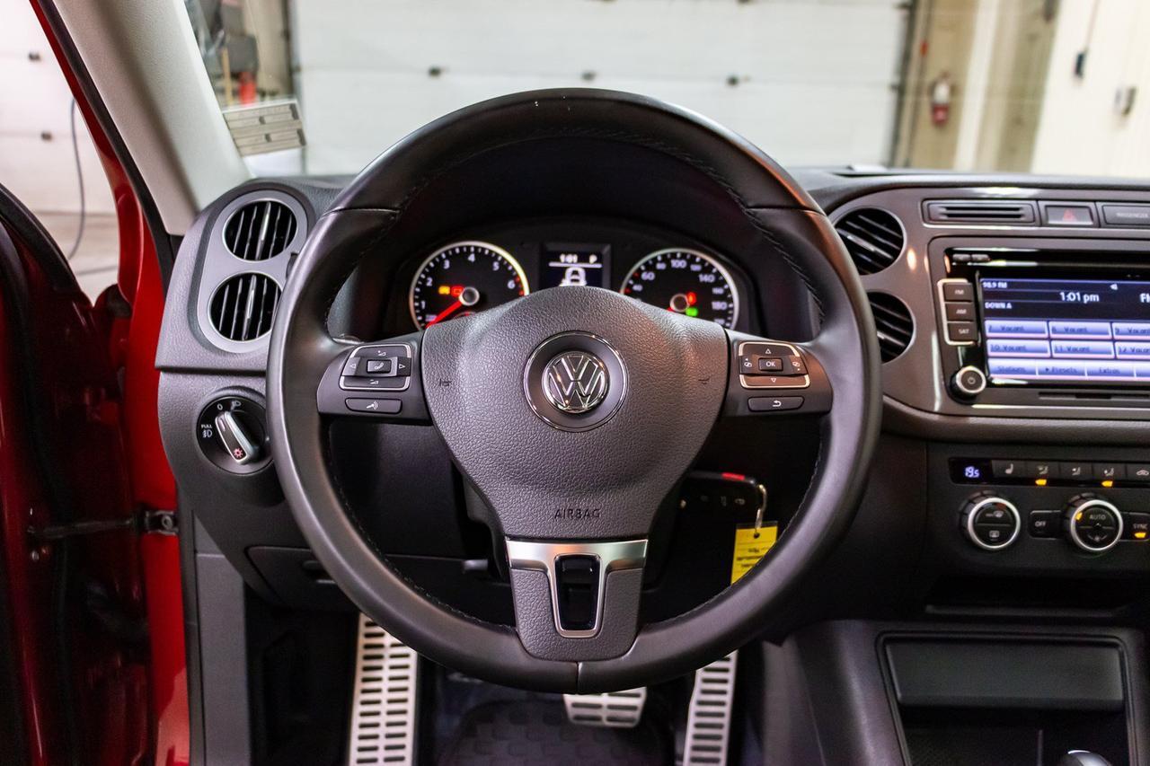 2015 Volkswagen Tiguan 4Motion Comfortline Leather Roof BCam Red Deer AB
