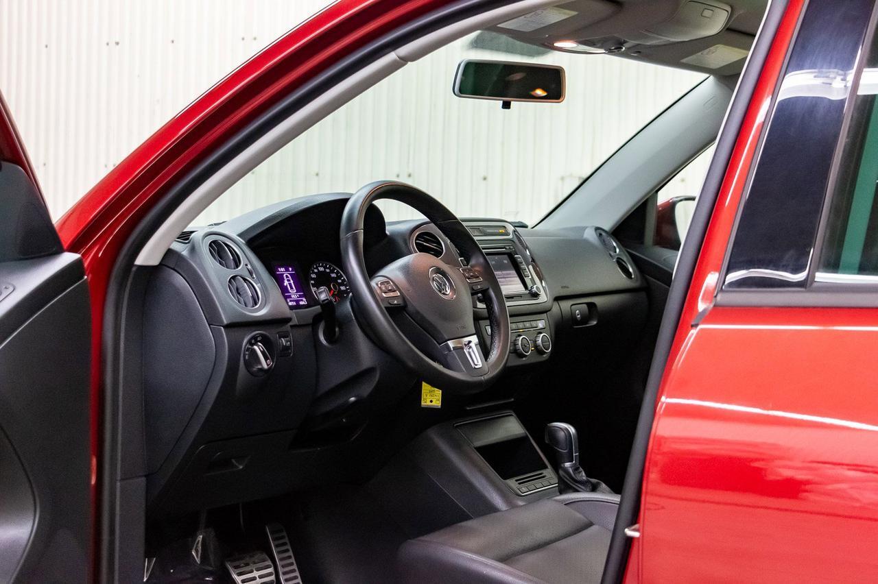 2015 Volkswagen Tiguan 4Motion Comfortline Leather Roof BCam Red Deer AB