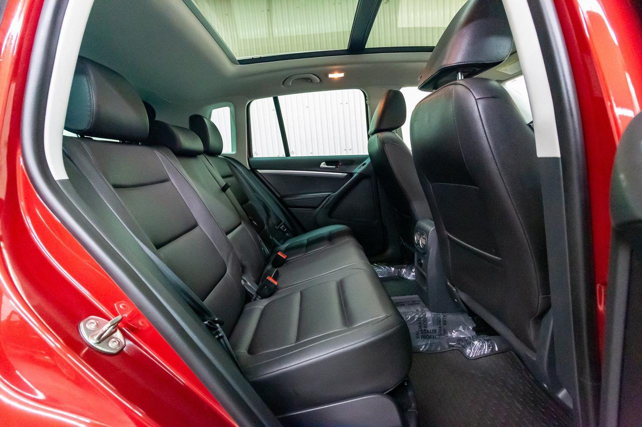 2015 Volkswagen Tiguan 4Motion Comfortline Leather Roof BCam Red Deer AB