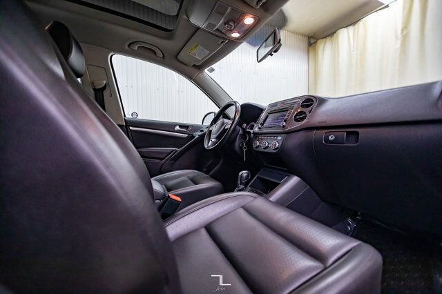 2015 Volkswagen Tiguan 4Motion Highline Leather Roof BCam Red Deer AB