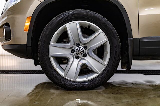 2015 Volkswagen Tiguan 4Motion Highline Leather Roof BCam Red Deer AB