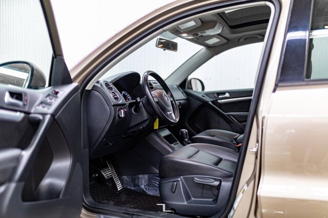 2015 Volkswagen Tiguan 4Motion Highline Leather Roof BCam Red Deer AB