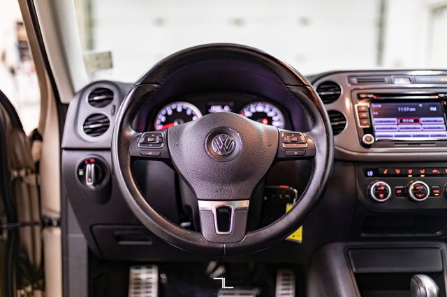 2015 Volkswagen Tiguan 4Motion Highline Leather Roof BCam Red Deer AB