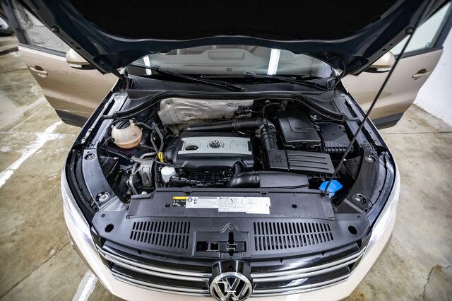 2015 Volkswagen Tiguan 4Motion Highline Leather Roof BCam Red Deer AB